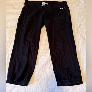 Nike Cropped Low Rise Yoga Pants